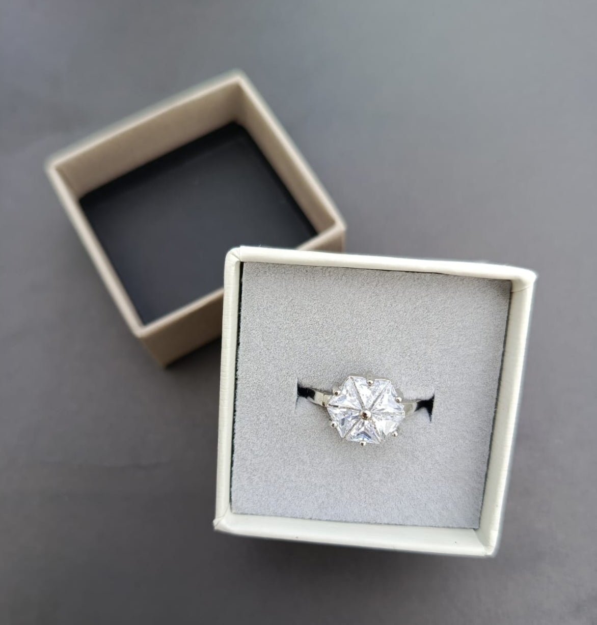 Elegant Ring For Caual Wear