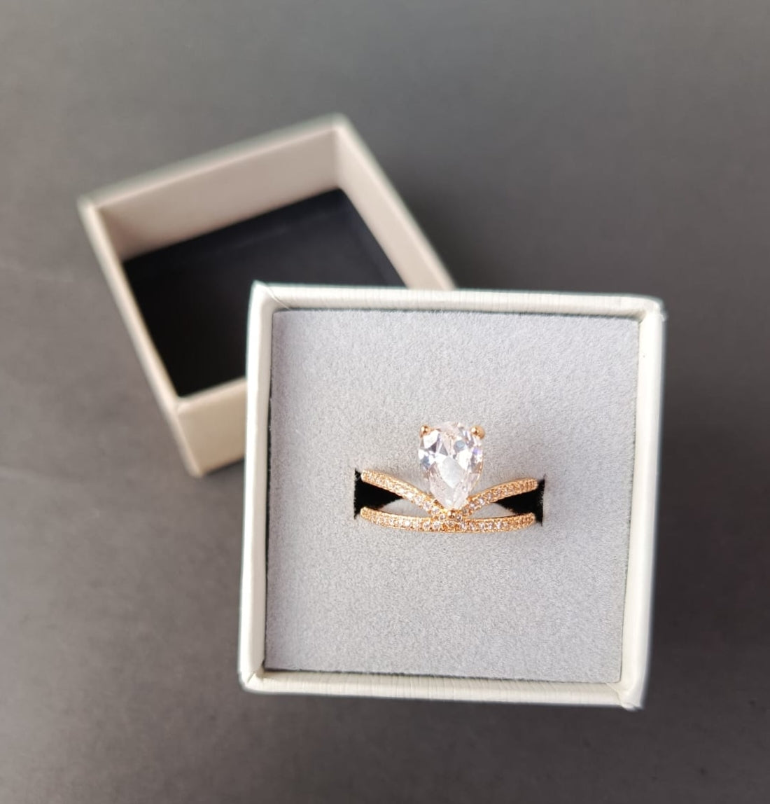 Elegant Ring For Caual Wear